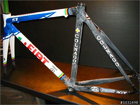 真是太酷啦!!!!!!!COLNAGO EPS Rossi版塗裝