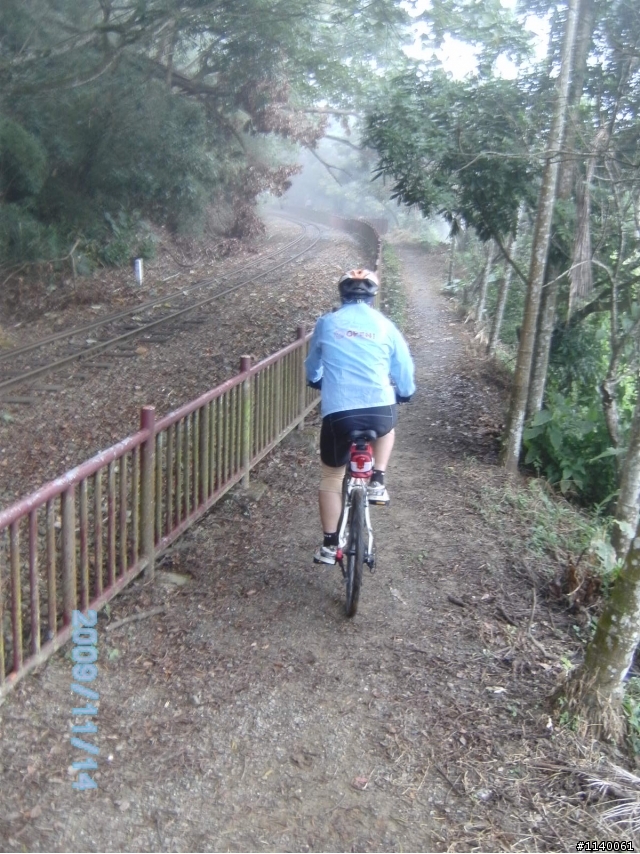 [遊記]獨立山國家森林步道之鐵道~牽車~扛車雲霧飄渺之旅!