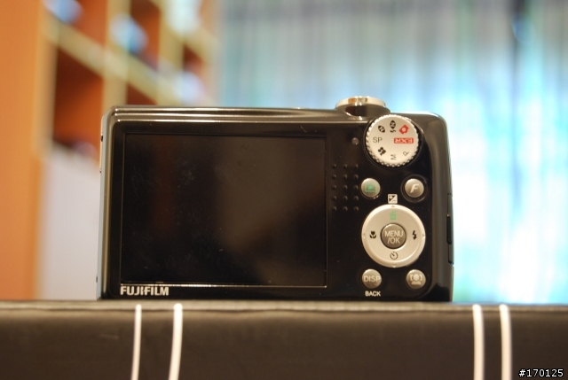 [鏡面工藝] - F72EXR   購買心路 與 外觀分享