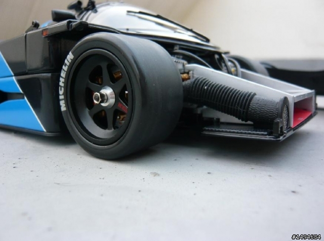 模型車收藏分享[018-Exoto-RLG19190, 1/18, Sauber-Mercedes C9 #61, 1988]