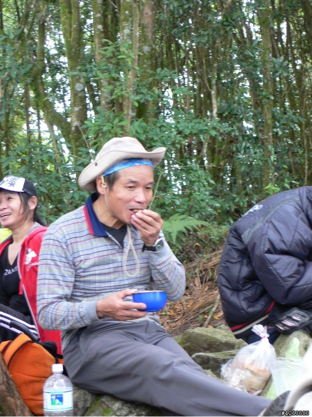 [分享] 不是騎腳踏車的爬山之旅---鳶嘴山+稍來山！