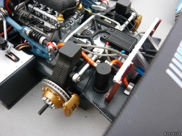 模型車收藏分享[018-Exoto-RLG19190, 1/18, Sauber-Mercedes C9 #61, 1988]