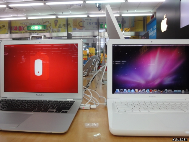 新入手LED MacBook ！
