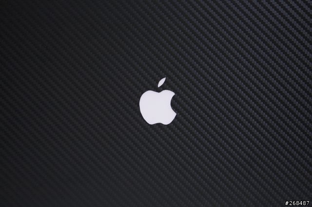 [分享] Macbook Pro Carbonized! 舊麥書也來碳纖化