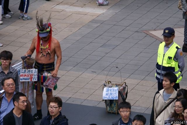 [冬令進補]老闆!!來一隻上等的烏骨G(試拍圖爆多!!!不喜誤入唷!!!)