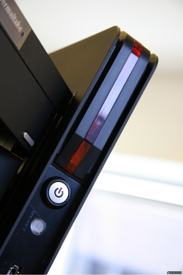 [開箱文]  Thermaltake  Level 10