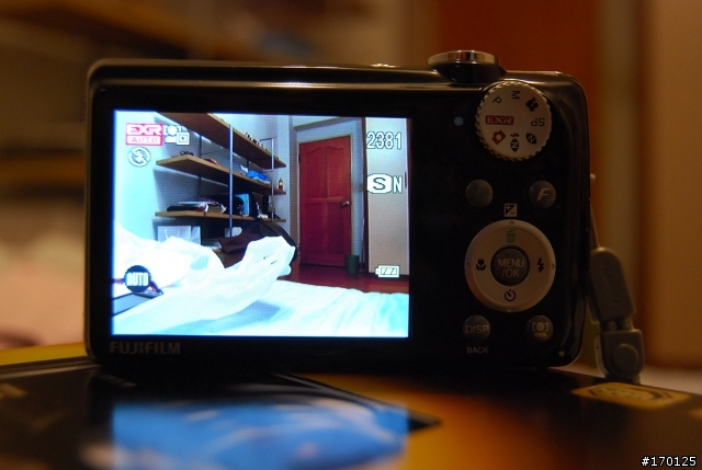 [鏡面工藝] - F72EXR   購買心路 與 外觀分享