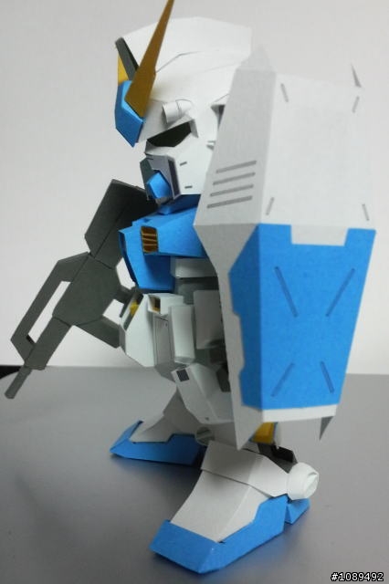 氣樂冒險的SD NT-1 Gundam Alex紙模