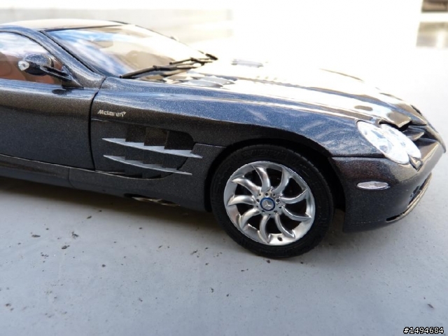 模型車收藏分享[021-CMC-M045B, 1/18, Mercedes-Benz SLR McLaren coupe, anthracyte, 2003]