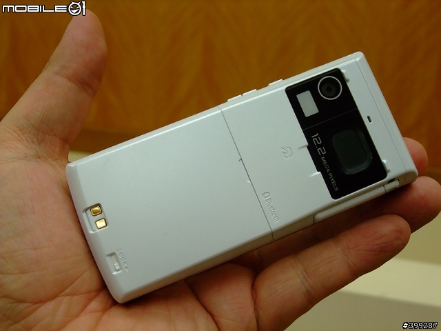 docomo F-O1B圖片分享