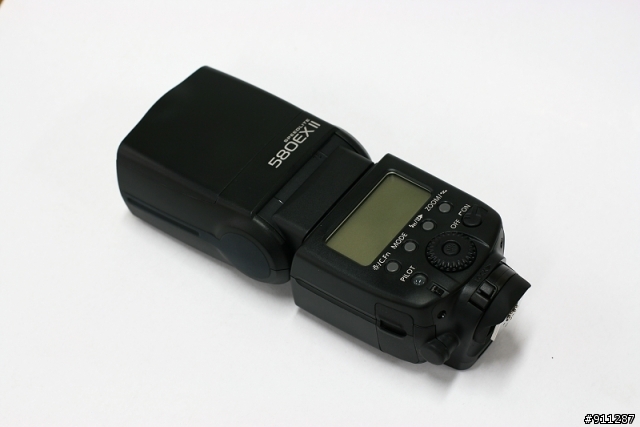 [開箱]Canon 閃燈皇 580EX II
