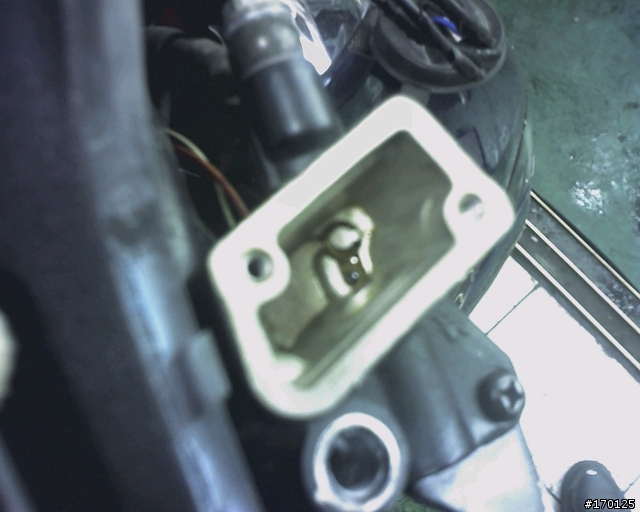 [團長超便宜保養篇] 你更換煞車油了沒? + 超級奧客示範 XD