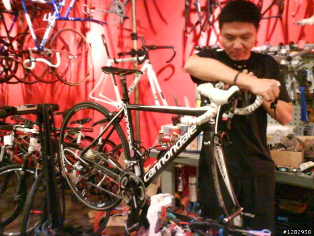 CANNONDALE 2010  SuperSix Ultimate 開箱喽!(秤重照已補)
