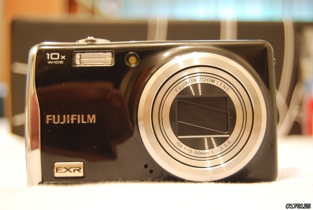 [鏡面工藝] - F72EXR   購買心路 與 外觀分享