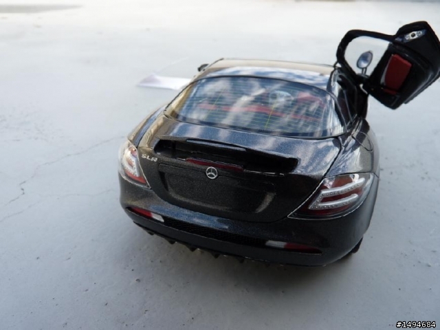 模型車收藏分享[021-CMC-M045B, 1/18, Mercedes-Benz SLR McLaren coupe, anthracyte, 2003]