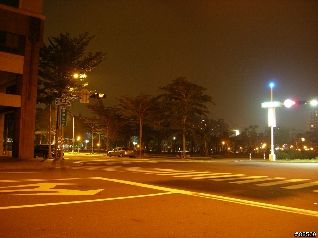 【分享】夜騎路線新選擇-凹子底森林公園(農十六)