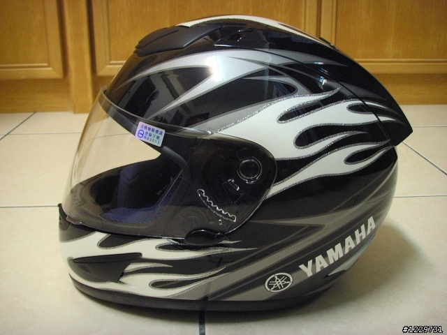 [開箱]安全帽..YAMAHA BLAZE 黑