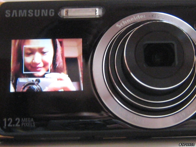 [借測] 小齡子也愛上自拍了 - SAMSUNG ST550 雙螢幕相機