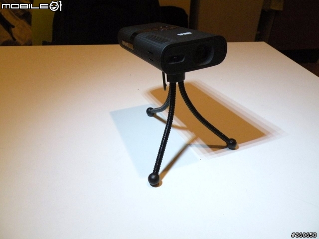 [簡單開箱]50吋行動大螢幕 ----- 3M Mpro 120 微型投影機