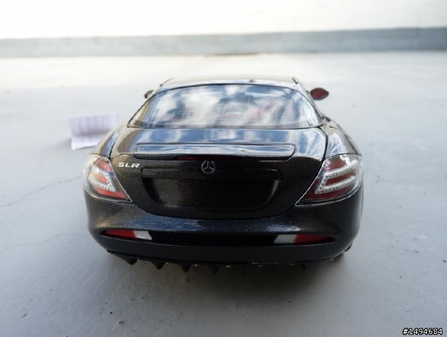模型車收藏分享[021-CMC-M045B, 1/18, Mercedes-Benz SLR McLaren coupe, anthracyte, 2003]