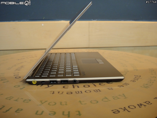 『午後短暫邂逅』Sony VAIO VPCX115LW/N