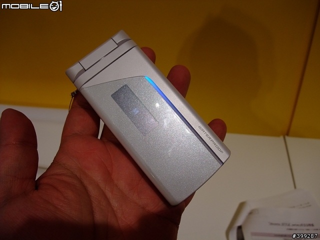docomo F-O1B圖片分享