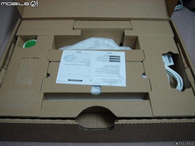 [超不專業新手開箱文] BenQ V2400Eco 螢幕開箱