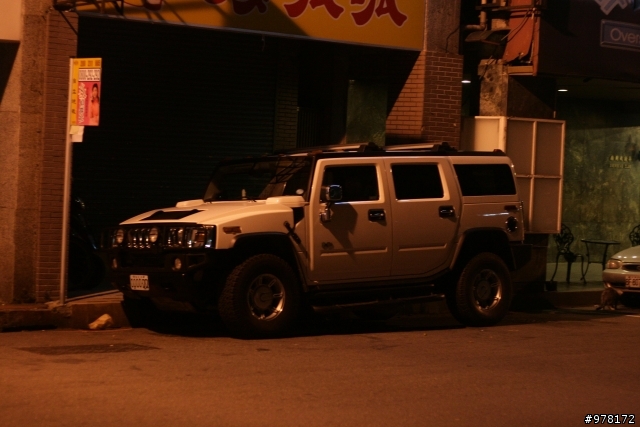 HUMMER H2