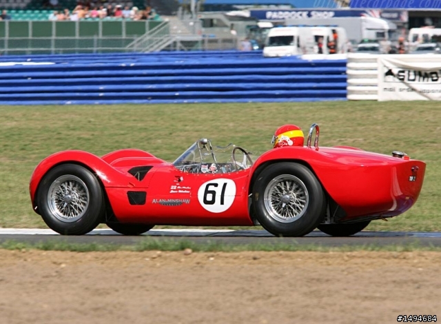 模型車收藏分享[001-CMC, 1/18, Maserati Tipo 61 Birdcage, 1961]