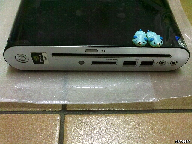 [開箱]02/22更新 - ASUS EeeBOX - EB1501 "巴使"之王‧簡易開箱(黑)。