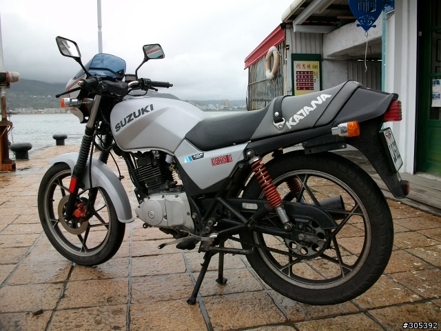 (分享)重生的SUZUKI GS125 KATANA 名劍