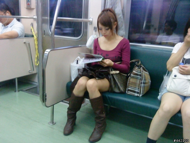 [今日有圖幾爸婚Part2] 搭電車巧遇正妹...XD