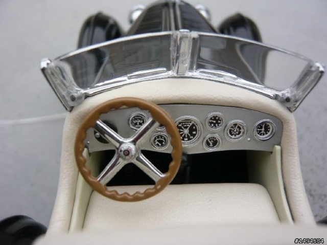 模型車收藏分享[011-CMC-M001, 1/24, Mercedes-Benz SSK, 1930, Black Prince of Count Trossi]