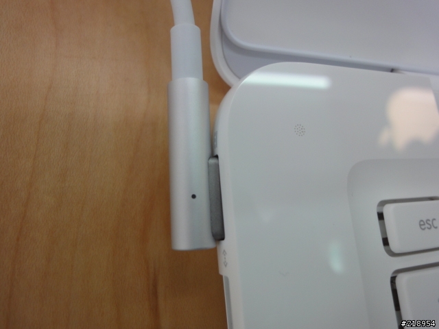 新入手LED MacBook ！