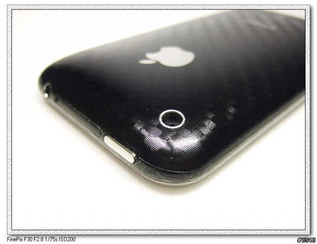 [分享]我的 iPhone 新衣 3M 鑽石卡夢(Carbon)膜