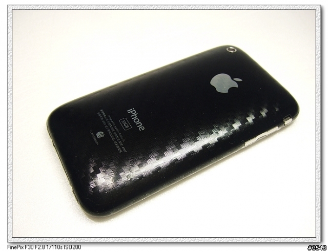 [分享]我的 iPhone 新衣 3M 鑽石卡夢(Carbon)膜