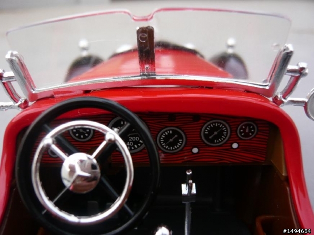 模型車收藏分享[004-CMC-M055, 1/18, Mercedes-Benz SSKL, Mille Miglia, 1931（白象）]