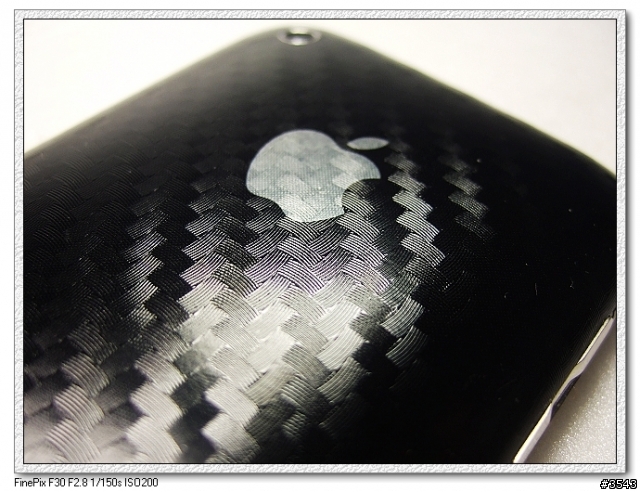 [分享]我的 iPhone 新衣 3M 鑽石卡夢(Carbon)膜