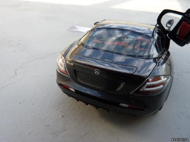 模型車收藏分享[021-CMC-M045B, 1/18, Mercedes-Benz SLR McLaren coupe, anthracyte, 2003]