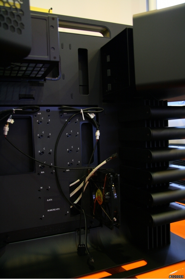 [開箱文]  Thermaltake  Level 10