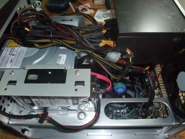 (分享)i5 750 今天剛組裝新機"圖多"