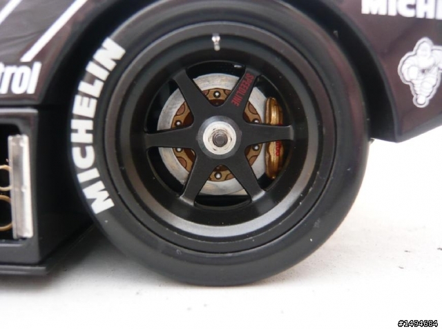 模型車收藏分享[018-Exoto-RLG19190, 1/18, Sauber-Mercedes C9 #61, 1988]