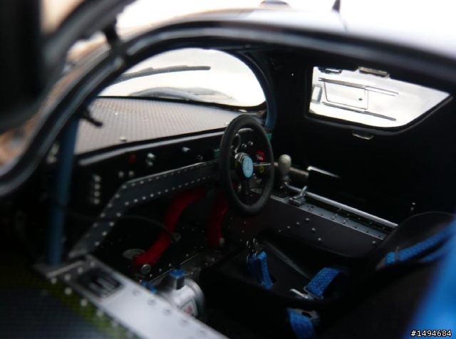 模型車收藏分享[018-Exoto-RLG19190, 1/18, Sauber-Mercedes C9 #61, 1988]