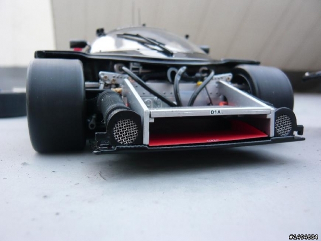 模型車收藏分享[018-Exoto-RLG19190, 1/18, Sauber-Mercedes C9 #61, 1988]
