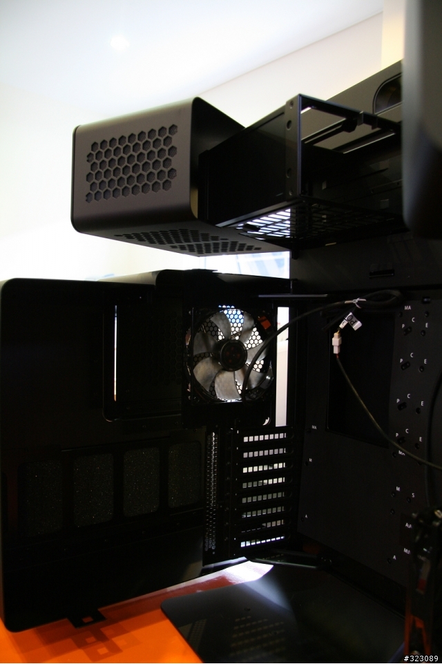 [開箱文]  Thermaltake  Level 10