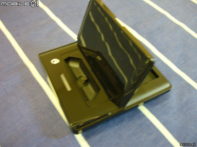 [開箱]HTC Hero專用鏡面多功能傳輸座充