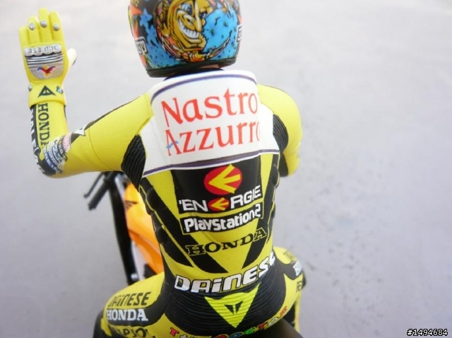 模型車收藏分享[012-Minichamps, 1/12, 小飛俠 Rossi, Moto GP 機車]
