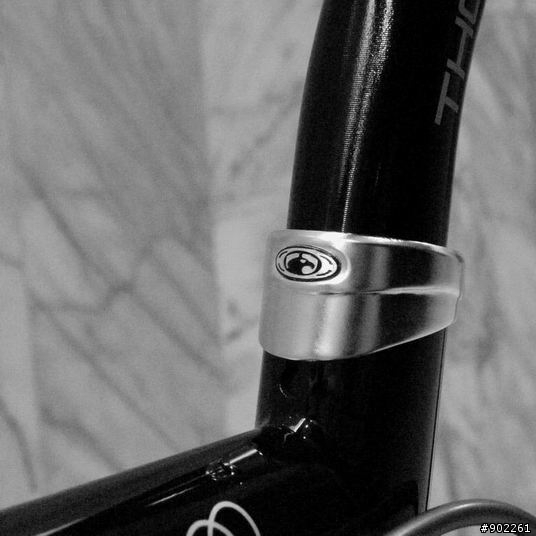 優雅的力量 - Fixie Inc. Betty Leeds