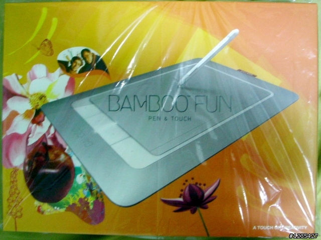 {開箱}新入手的WACOM 繪圖板