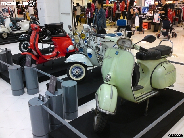 台南新天地 - 復古機車展 - LG KC910 隨手拍
